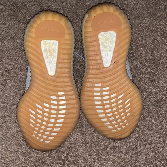 Yeezy - Picture 4 of 4